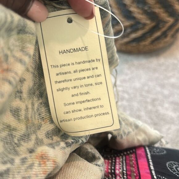 Tolani Handmade Printed Wrap/Scarf - Picture 6 of 7